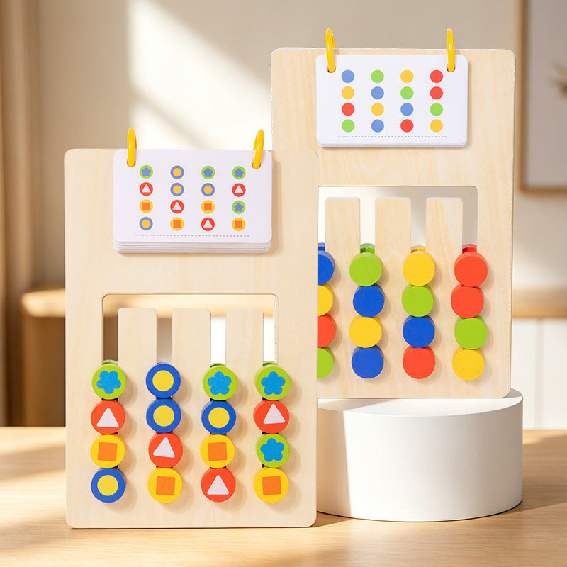 Des pièces de jeu à quatre couleurs pour les enfants