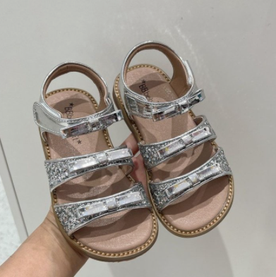 Sandales polyvalentes pour les filles