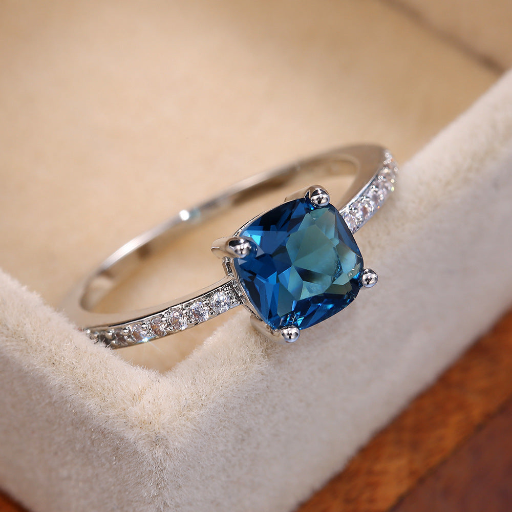 Anneau Zircon Royal Bleu carré pour femmes