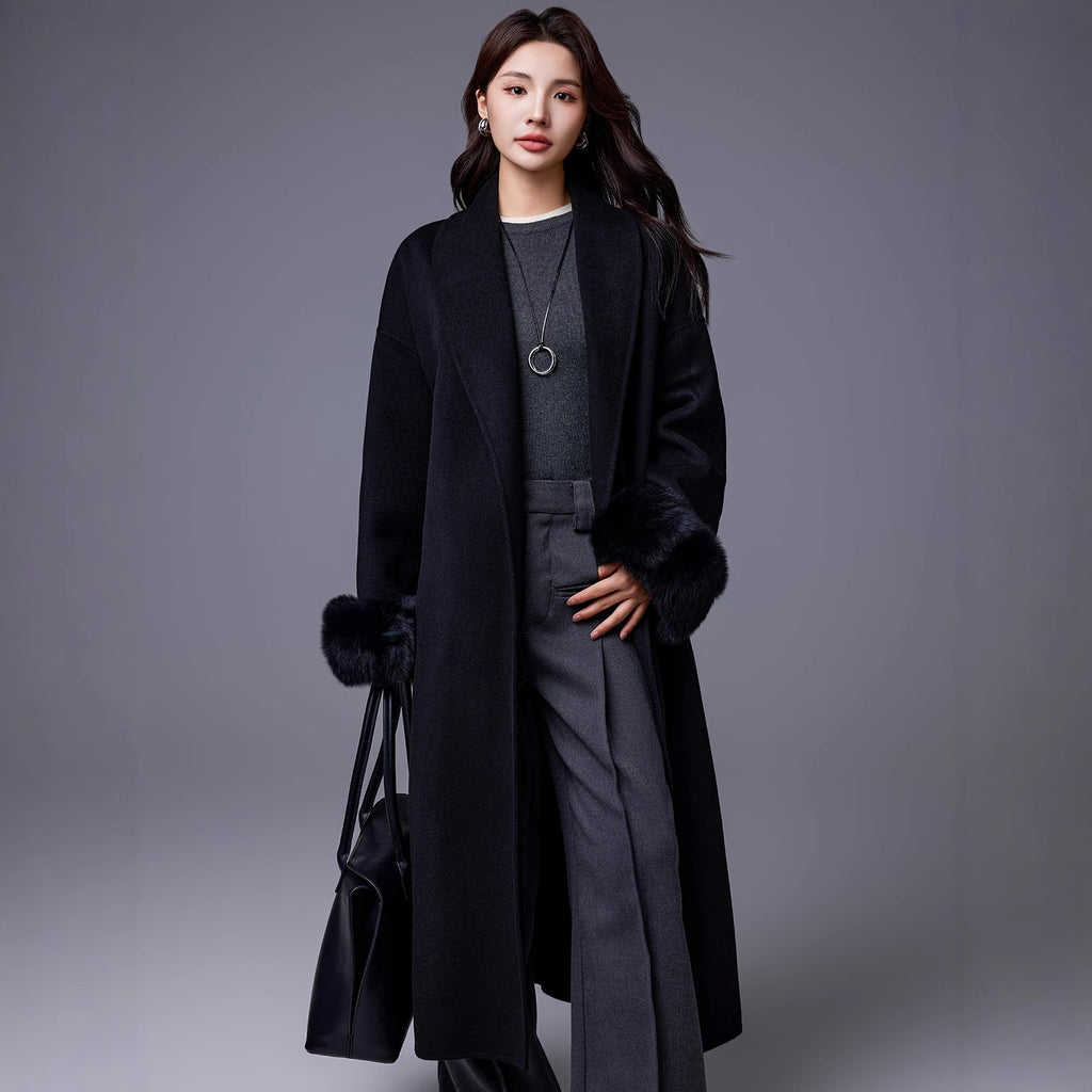 Manteau épais avec manches en fourrure de renard