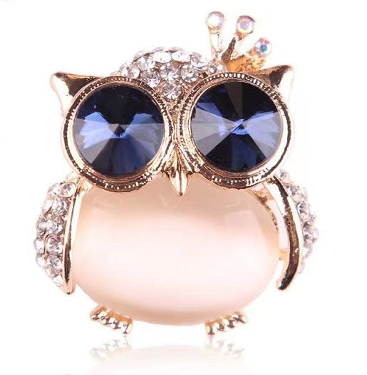 Variété de broches émaillées d'animaux adorables