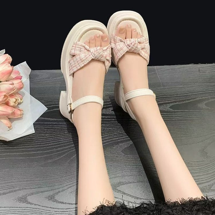 Sandales haut talon d'arrivée pour petites femmes