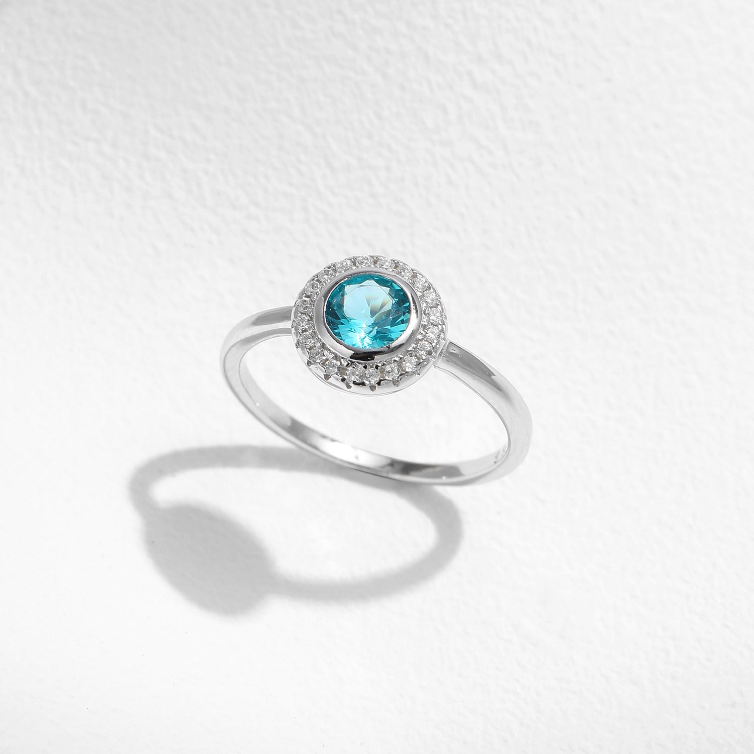 S925 pour femme Argent Élégante bague en diamant de style français