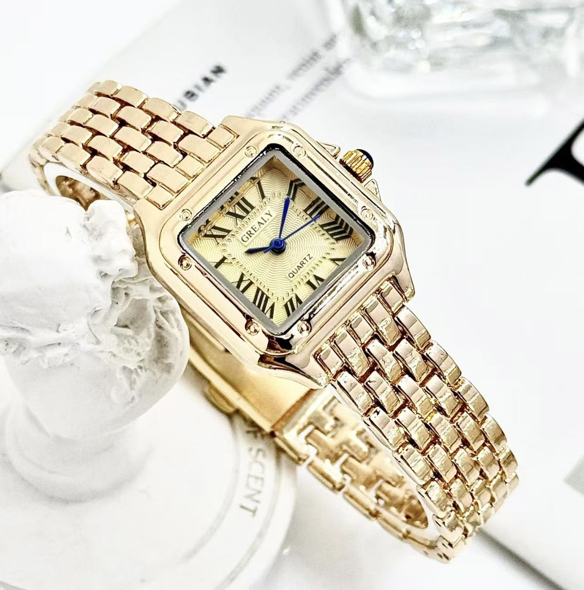 Classic Retro Square Imperméable Femmes Montre en diamant