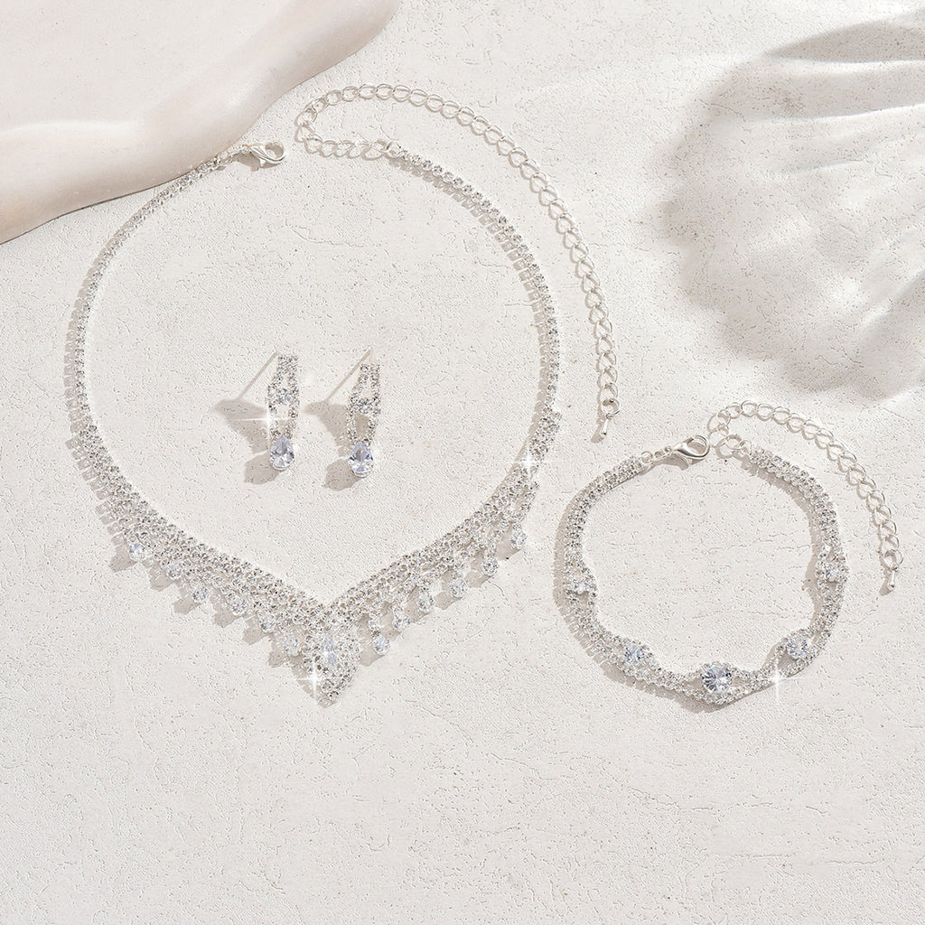 Zircon goutte d'eau Collier collier Boucles d'oreilles Bracelet Set mode brillant bijoux en cristal