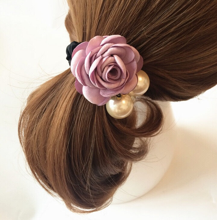 Coiffure pour cheveux camellia fait main