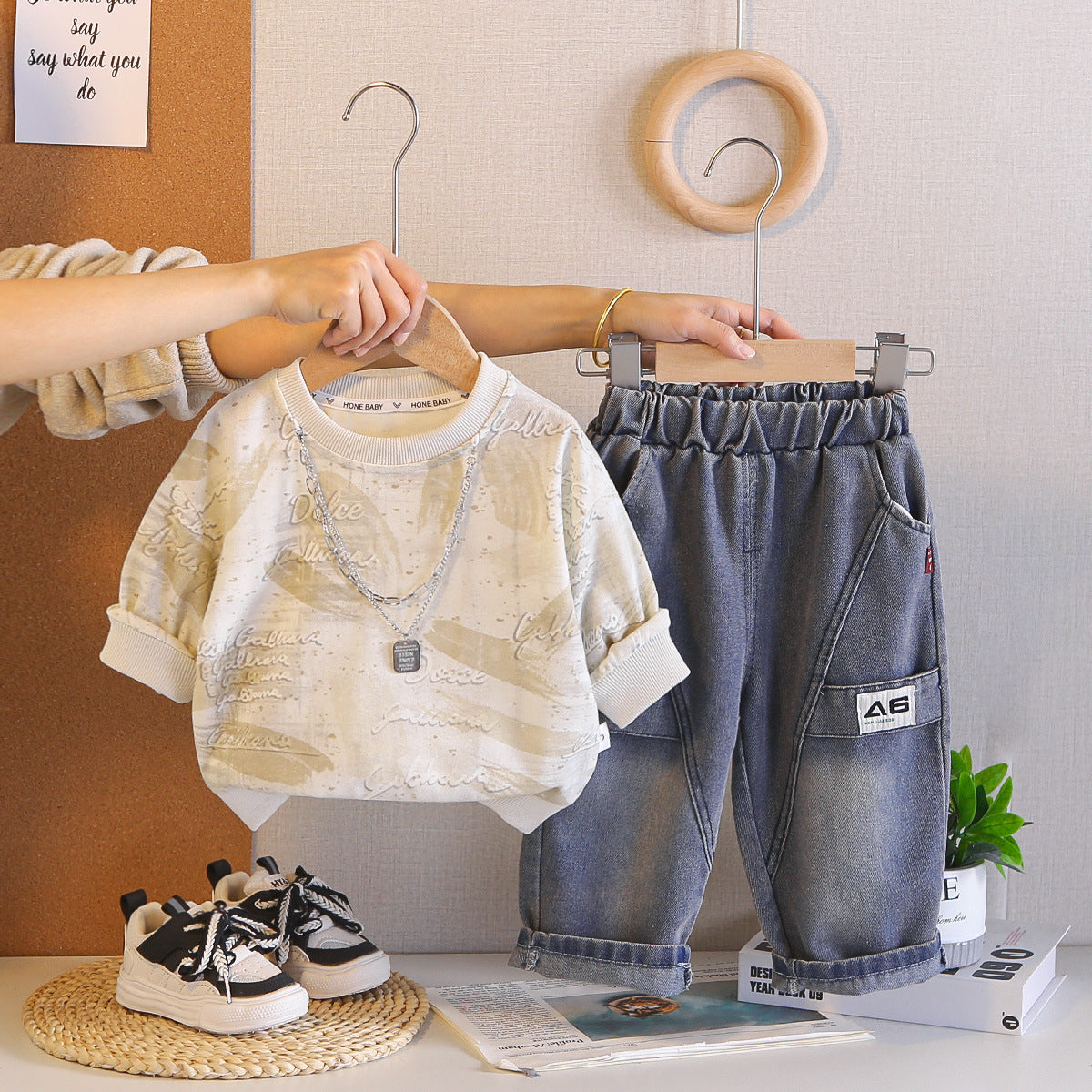 Garçons de printemps à manches longues Hoodie et Pantalons ensemble