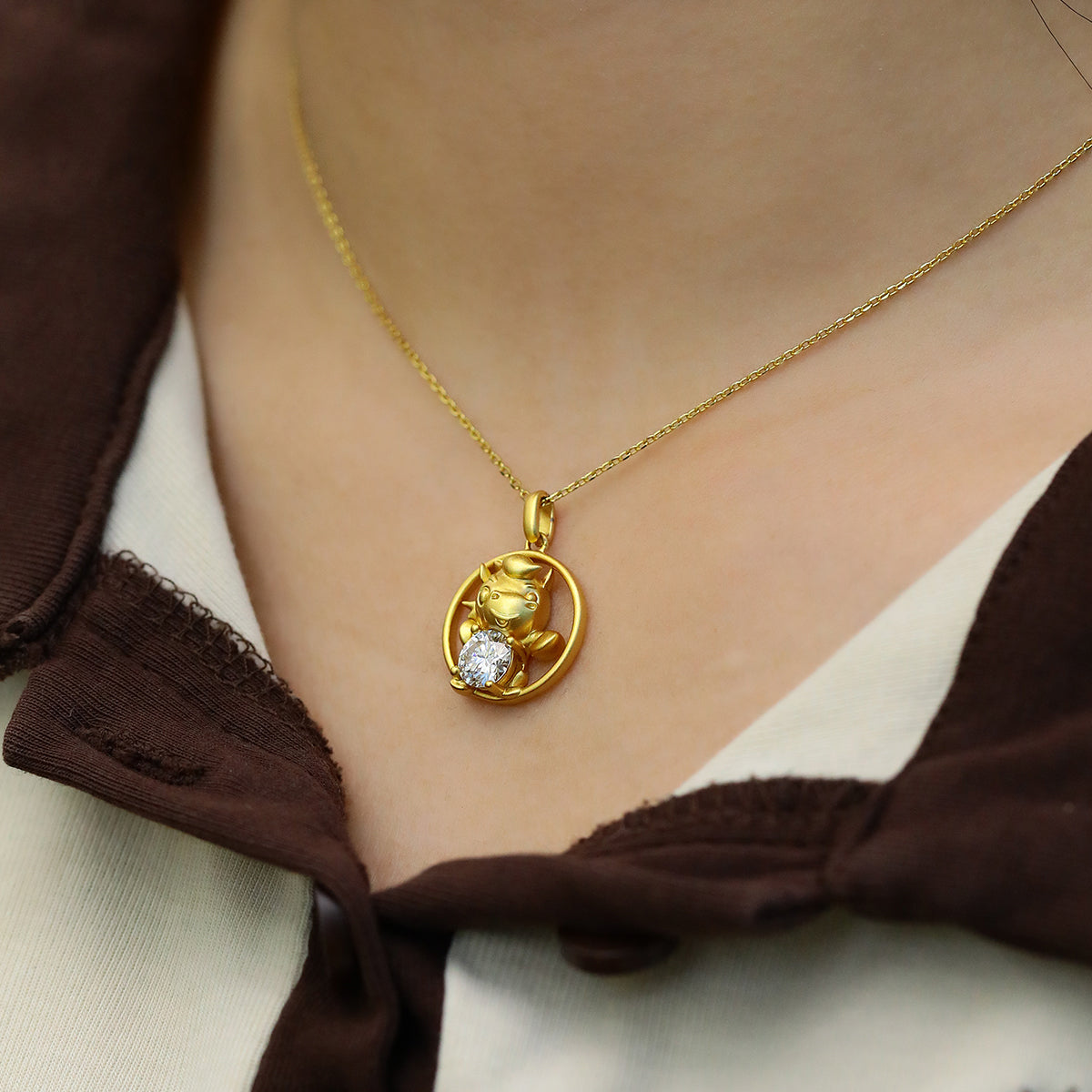 S925 Argent plaqué or 1ct D Couleur VVS1 Moissanite Ox Collier 5g Chinese Zodiac Benmingn