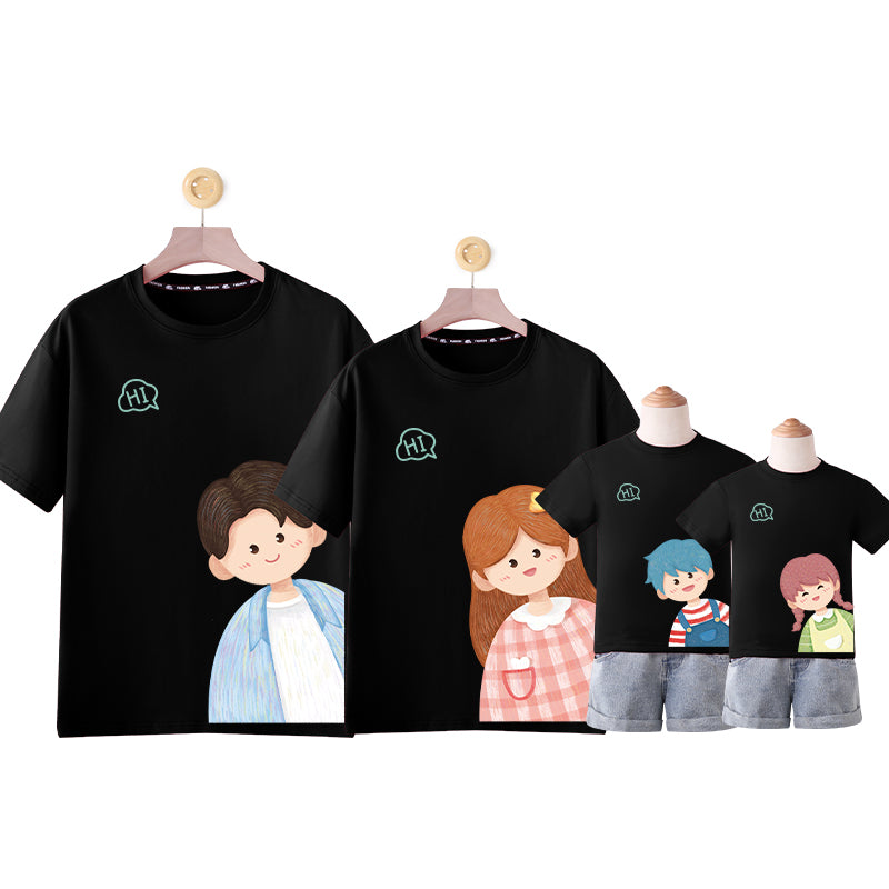 Un T-shirt à manches courtes en coton trois ou quatre