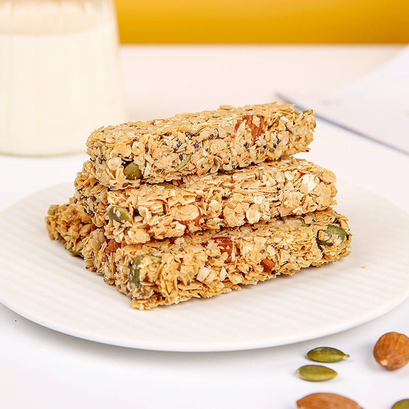 Barres de noix et d'avoine de graines de chia dans l'emballage individuel Biscuits de céréales à haute teneur en protéines