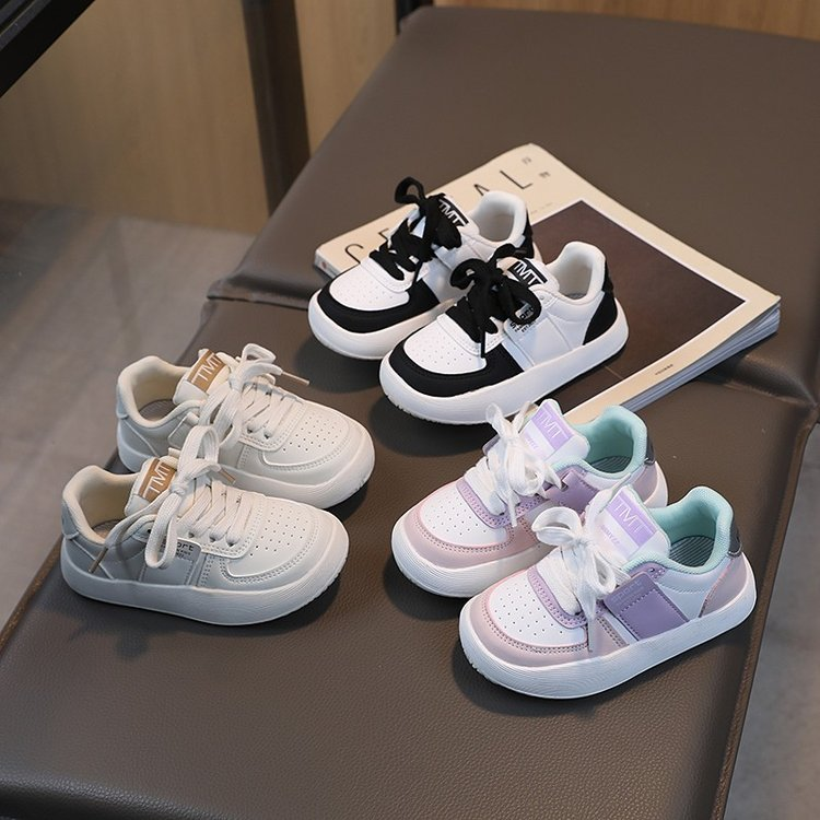 Printemps Coréen Classique Blanc Sneakers Magic Tape Enfants Casual Board Chaussures Respirant Non-sli
