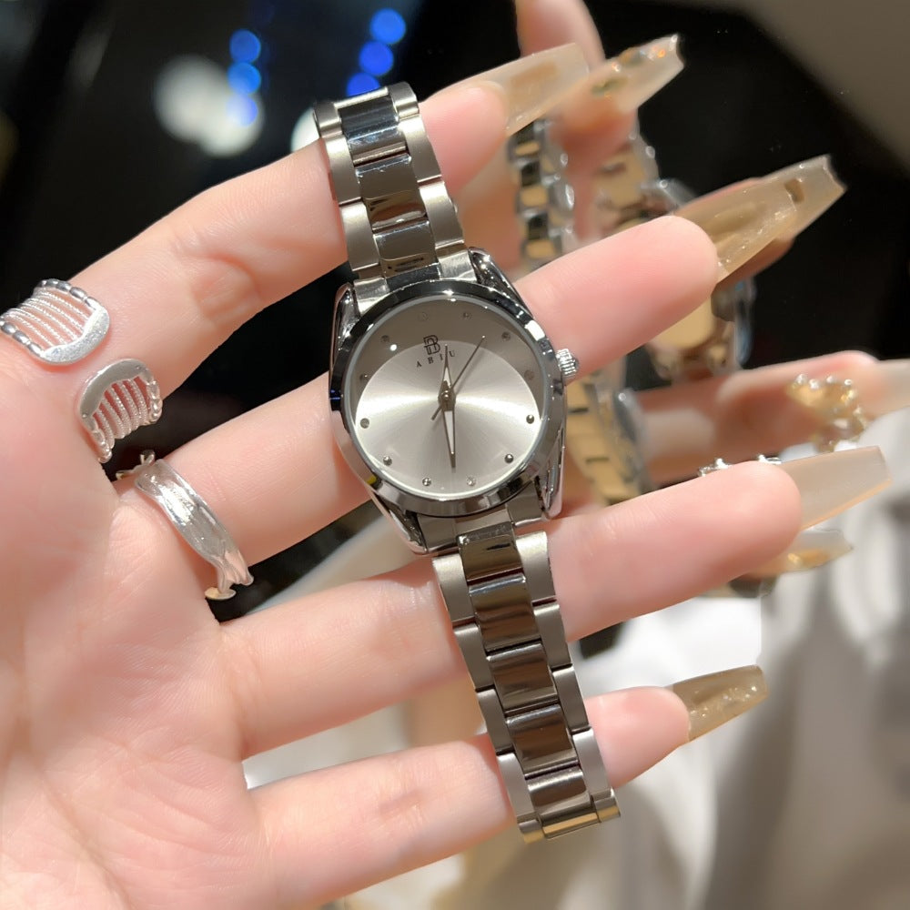 Montre bracelet en acier pour femmes exquises