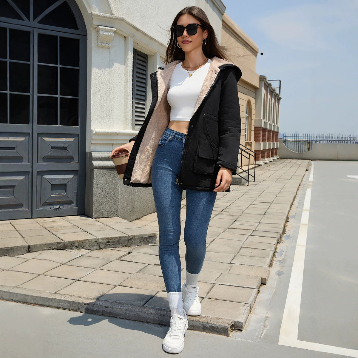 Manteau de coton rembourré mi-longueur à capuchon pour femmes