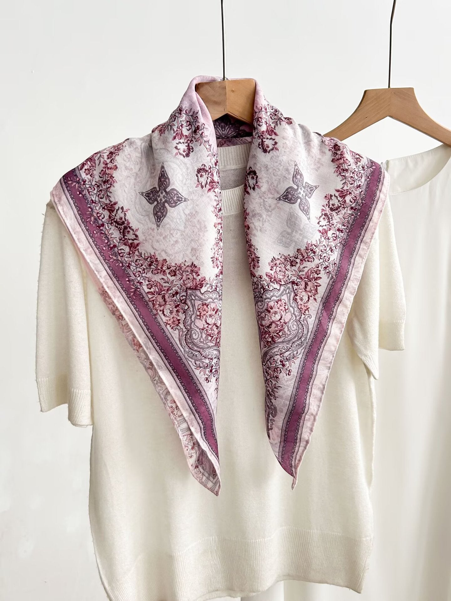 Echarpe de soie haut de gamme vintage pour femmes