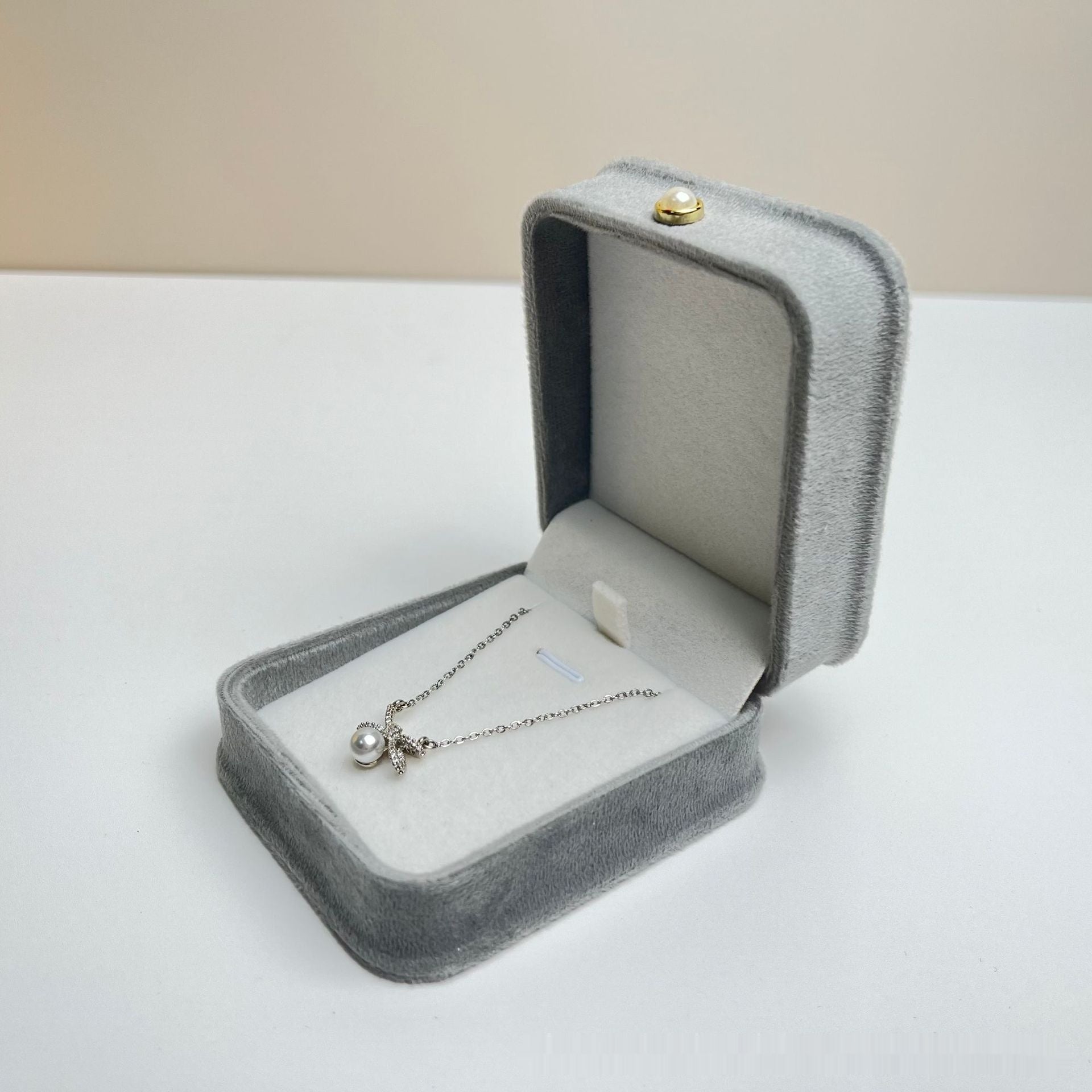 Fashion Flannel Étanche boîte à bijoux Pearl Buckle