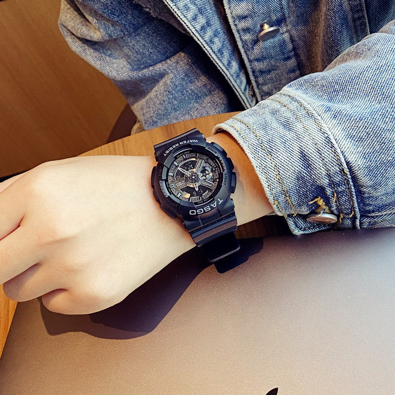 Montre électronique à l'épreuve de l'eau de sport pour enfants tendance