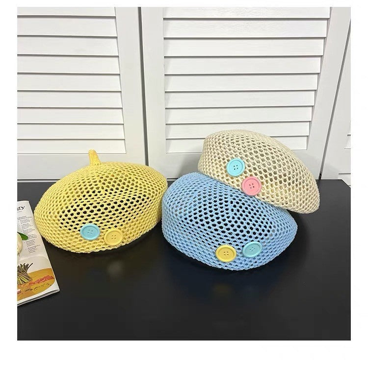 Casquette mince d'été avec petits boutons colorés