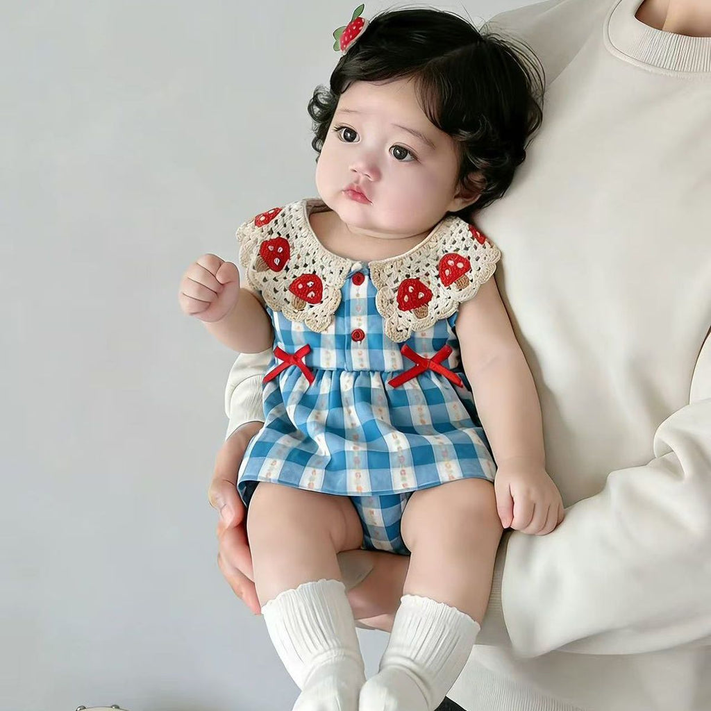 Mignon bébé et bambin pour les filles