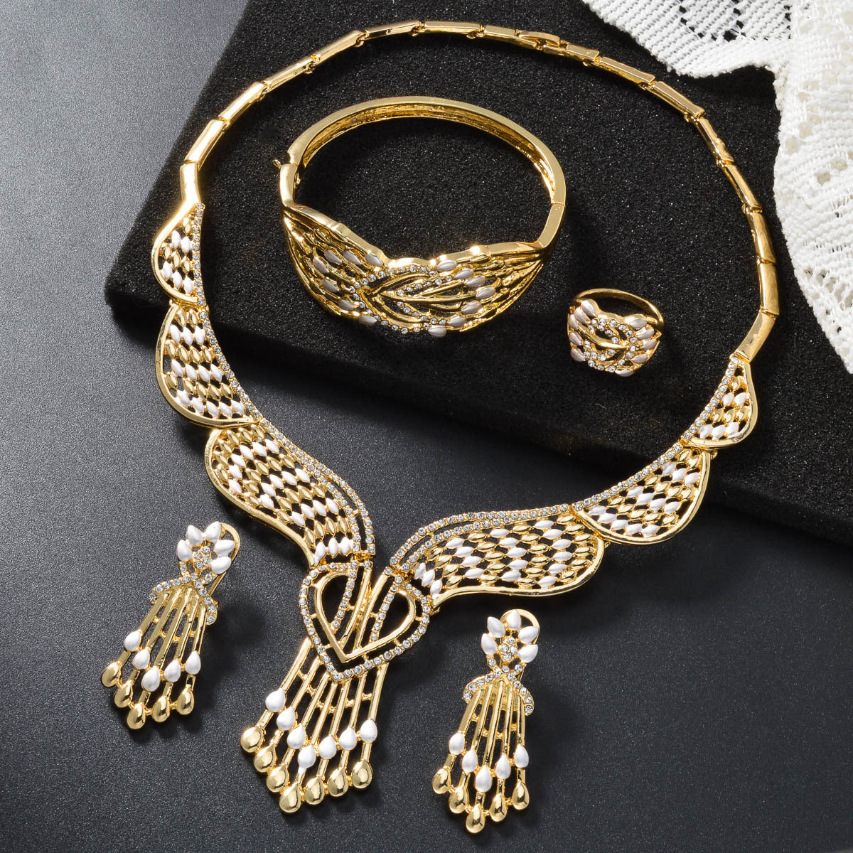 Bijoux exagérés de style européen et américain