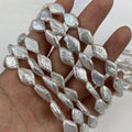 Perles naturelles en forme de perles de diamant d'eau douce