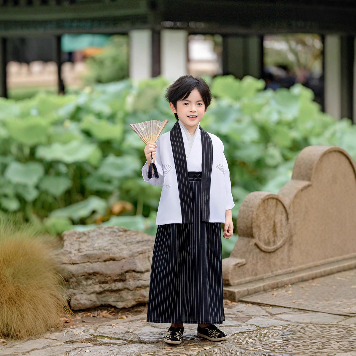 Ensemble kimono jaune de style japonais pour enfants
