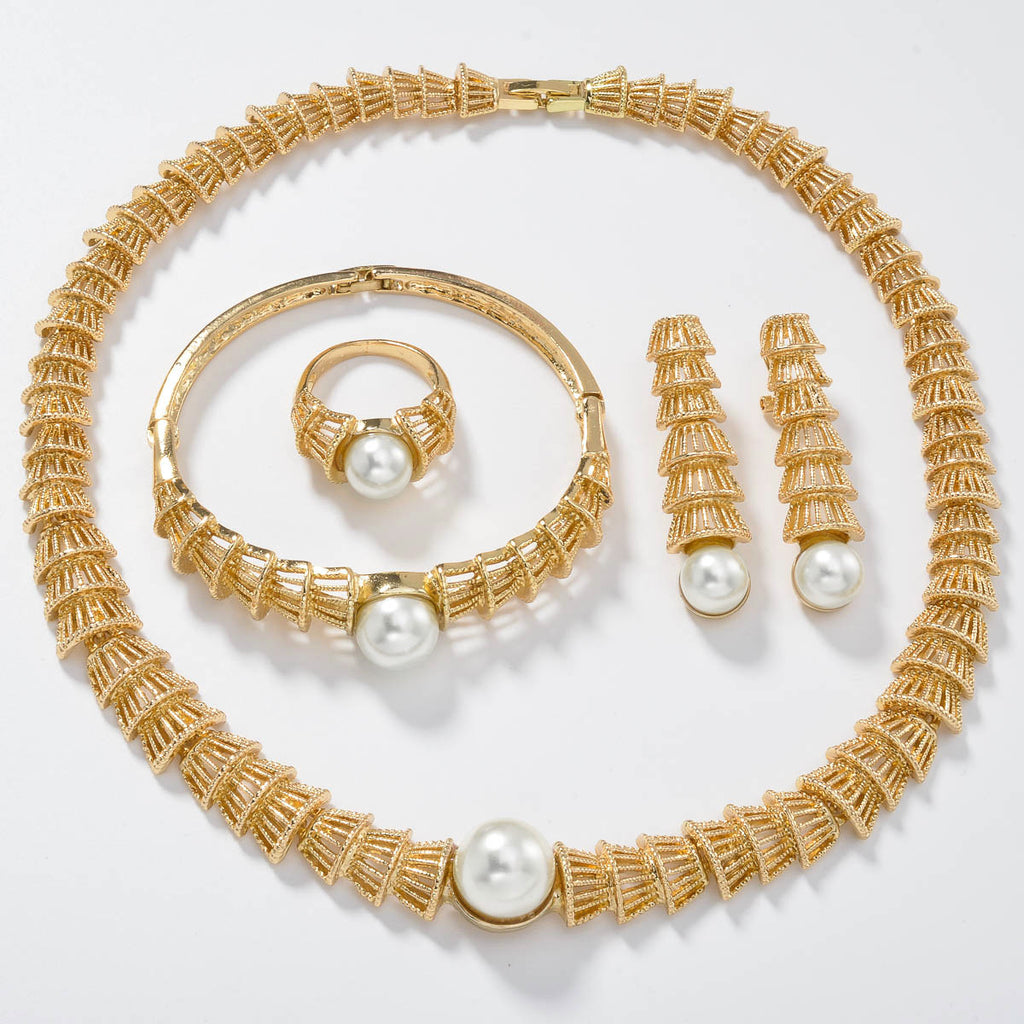 Bijoux vintage en or Perle creuse Ensemble à quatre pièces
