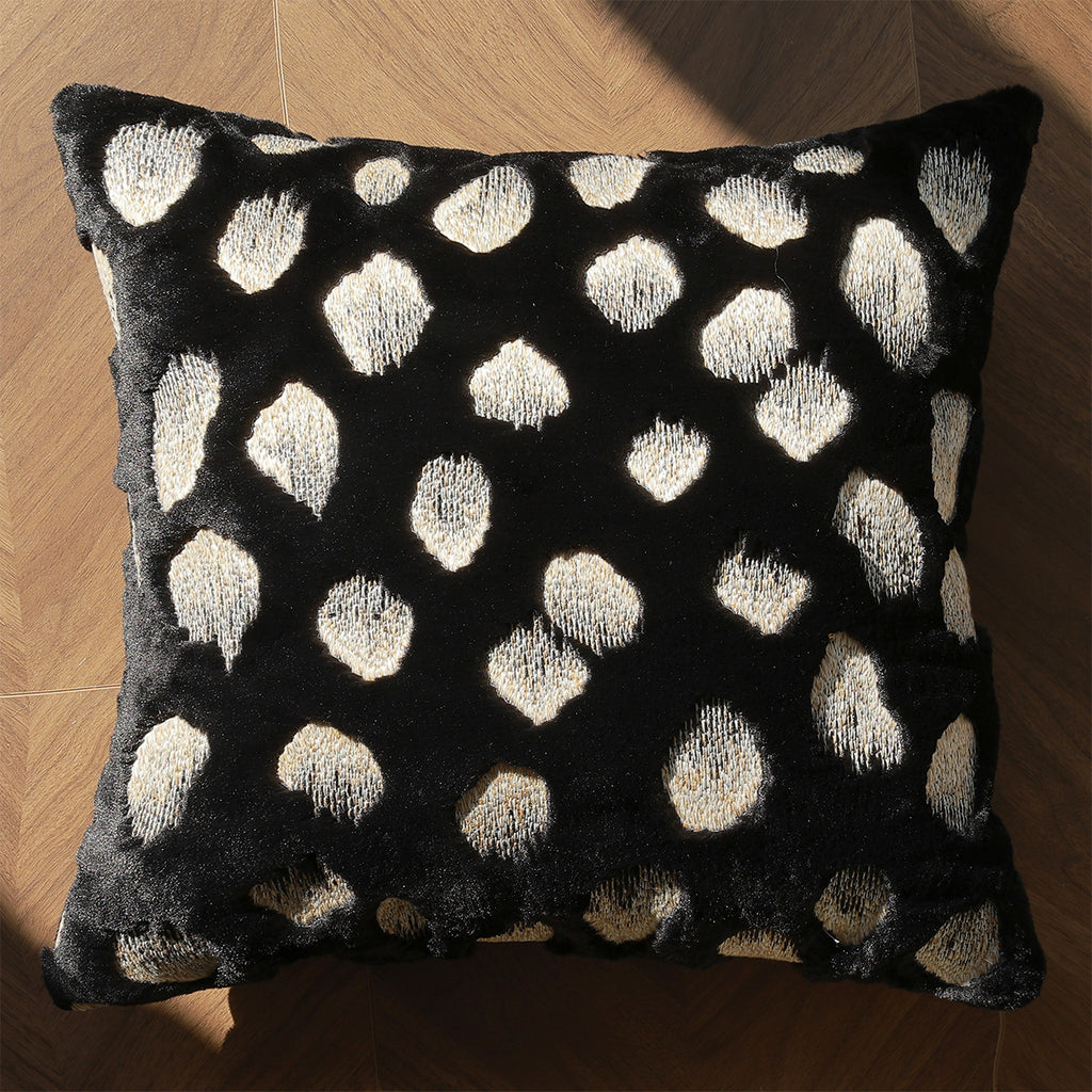 Coussin de canapé brodé Minimalist moderne avec une finition luxueuse