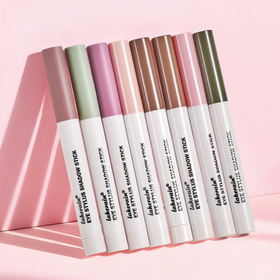 Crème Eyeshadow Stickly une fois pour un look parfait