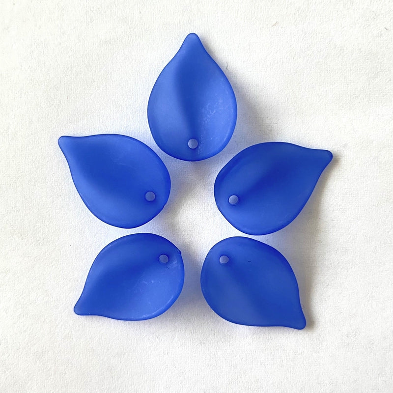 Charms de pétale en acrylique givré