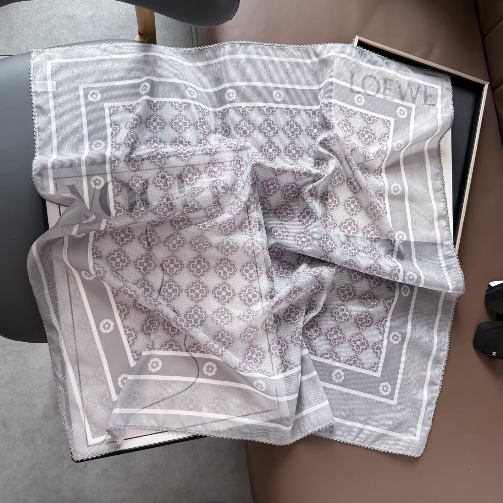 70cm carré Cashew-pattern soie Scarfultrathin et respirant écharpe