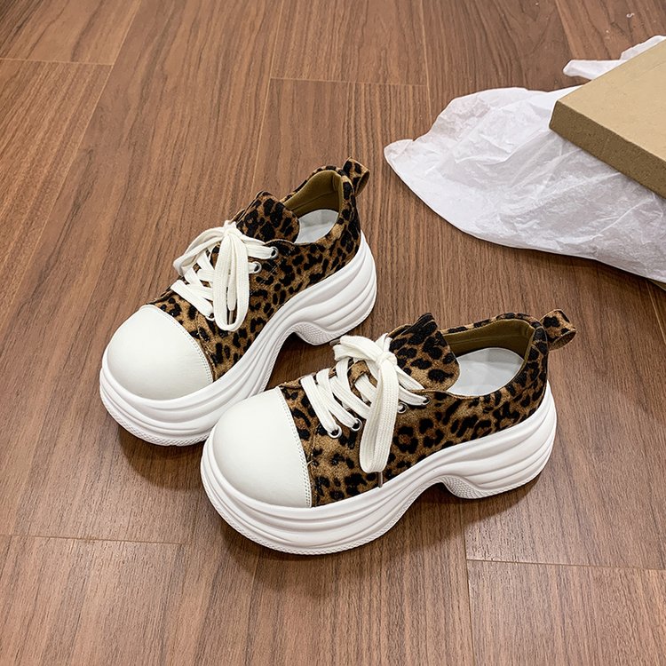 Les femmes BigHead Blanc Sneakers UglyCute Style