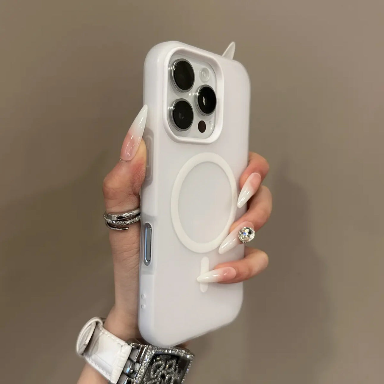 Cas de téléphone magnétique Skin-feel Minimalist