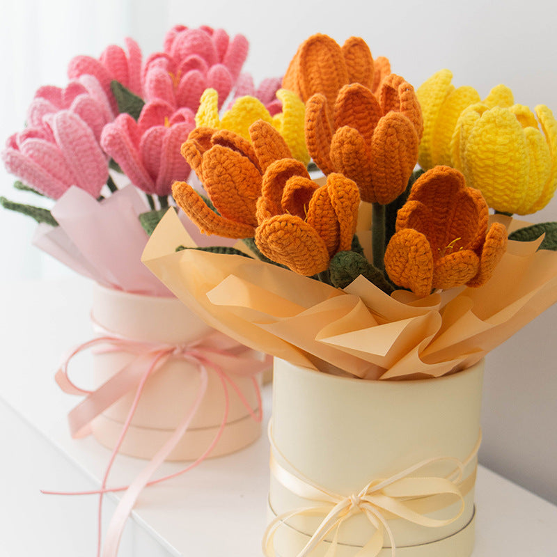 Seau de tulipe tricoté à la main