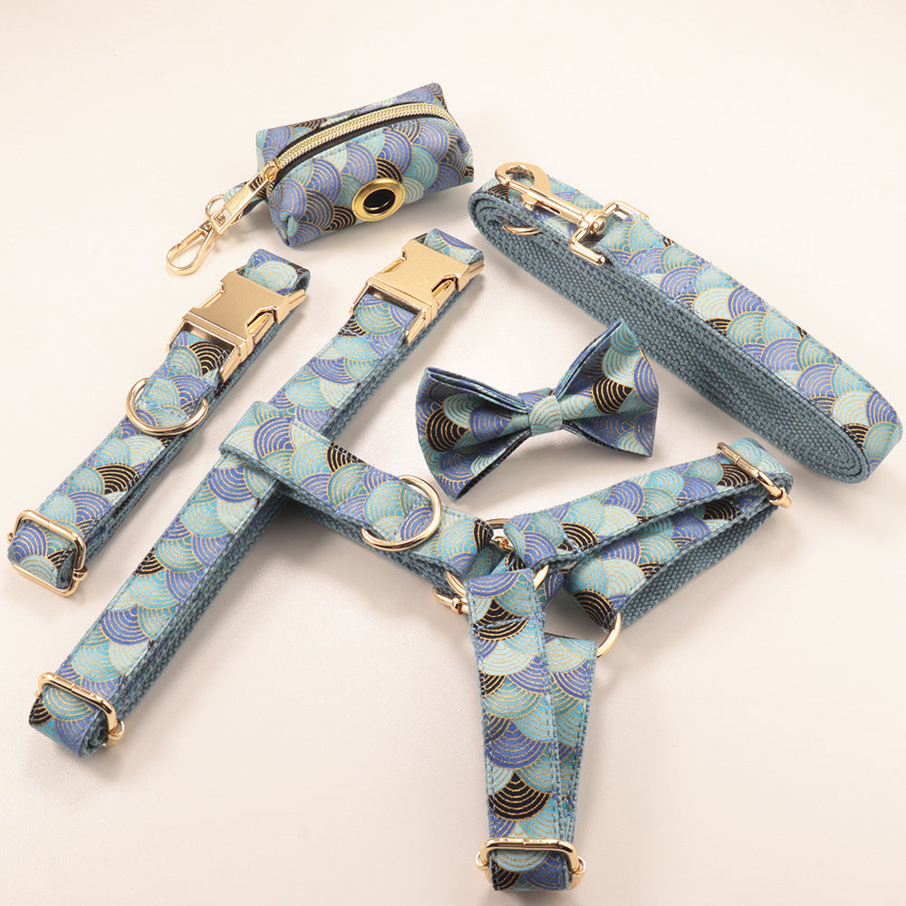 Collier de chien bleu nuancé-pattern doré