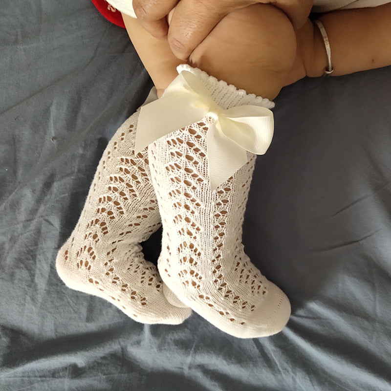 Chaussettes de longueur moyenne en maille de couleur solide pour enfants avec boucles amovibles