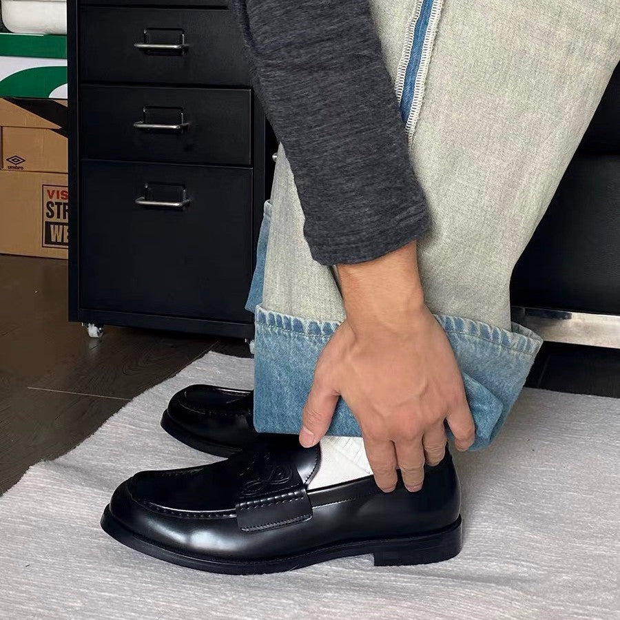 Chaussures Robe Brogue avec un style britannique rétro et embossé