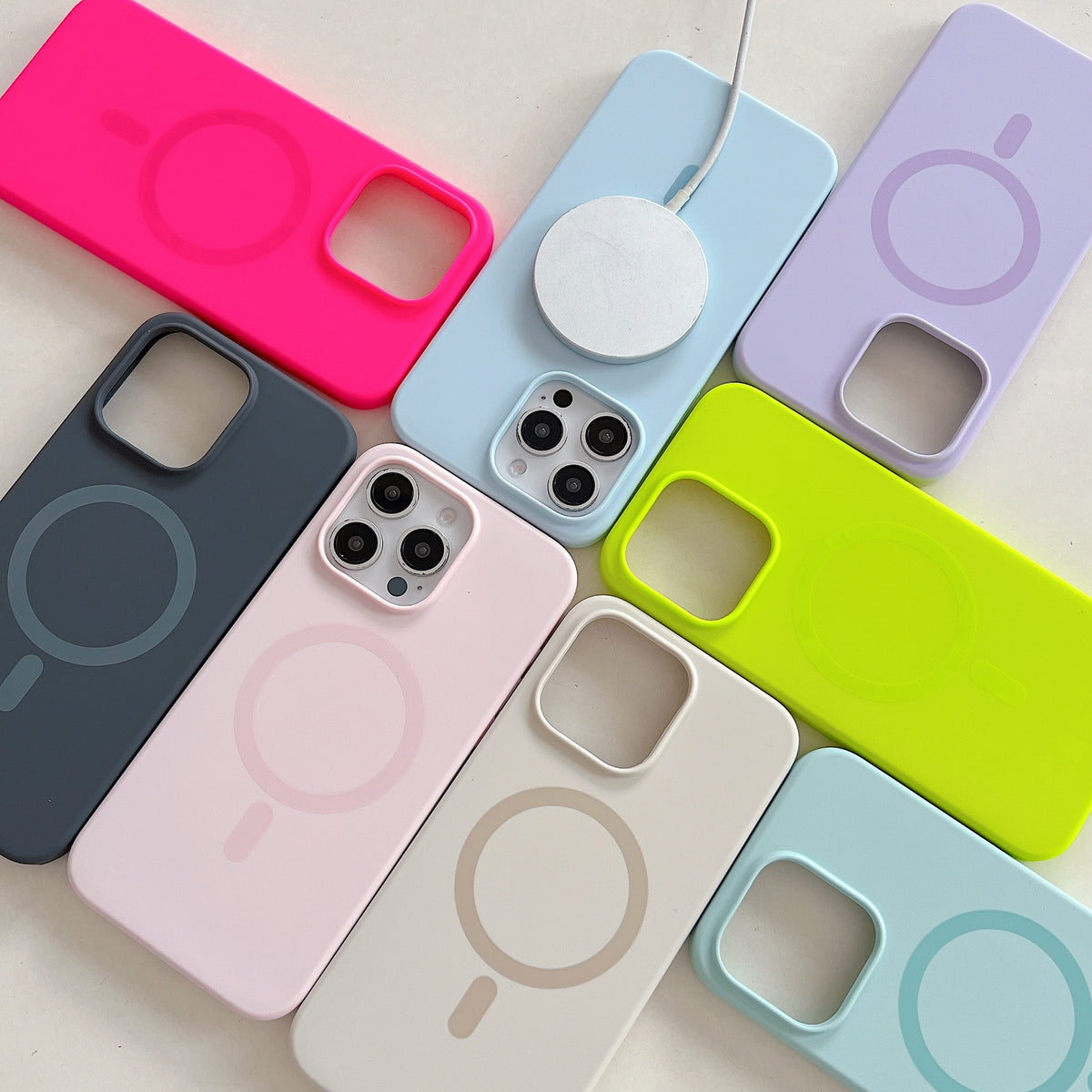 Silicone liquide de couleur solide Grand trou boîtier de téléphone magnétique