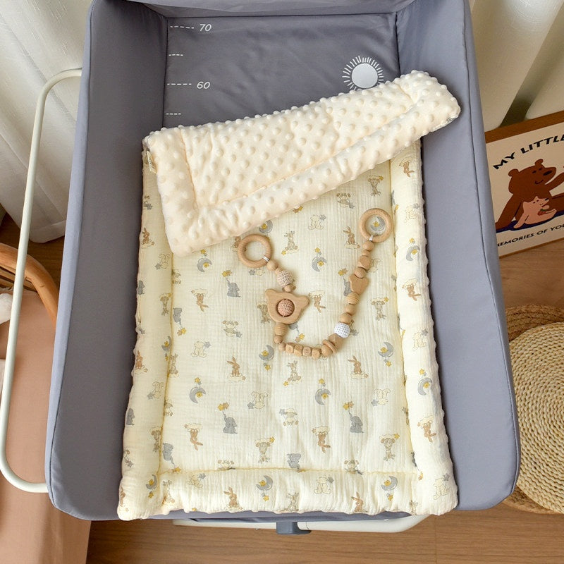 Pad de coton pour les tables de changement de bébé adapté pour toutes les quatre saisons