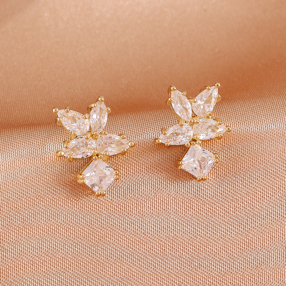 Boucles d'oreilles de fleurs marquise 4-Petal femmes CZ