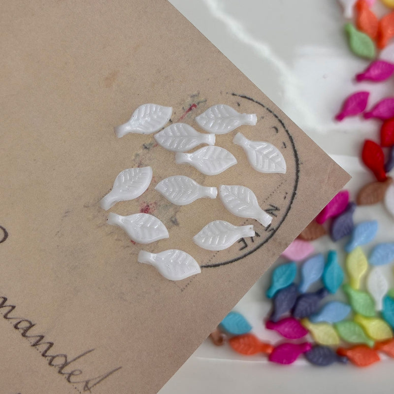 Charms de feuille en acrylique opaque massif