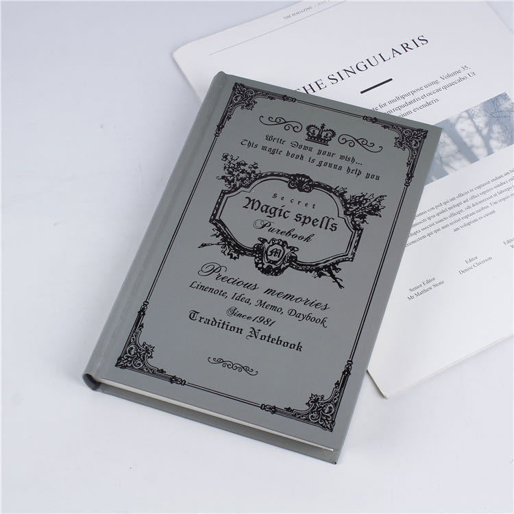 Livre magique vintage