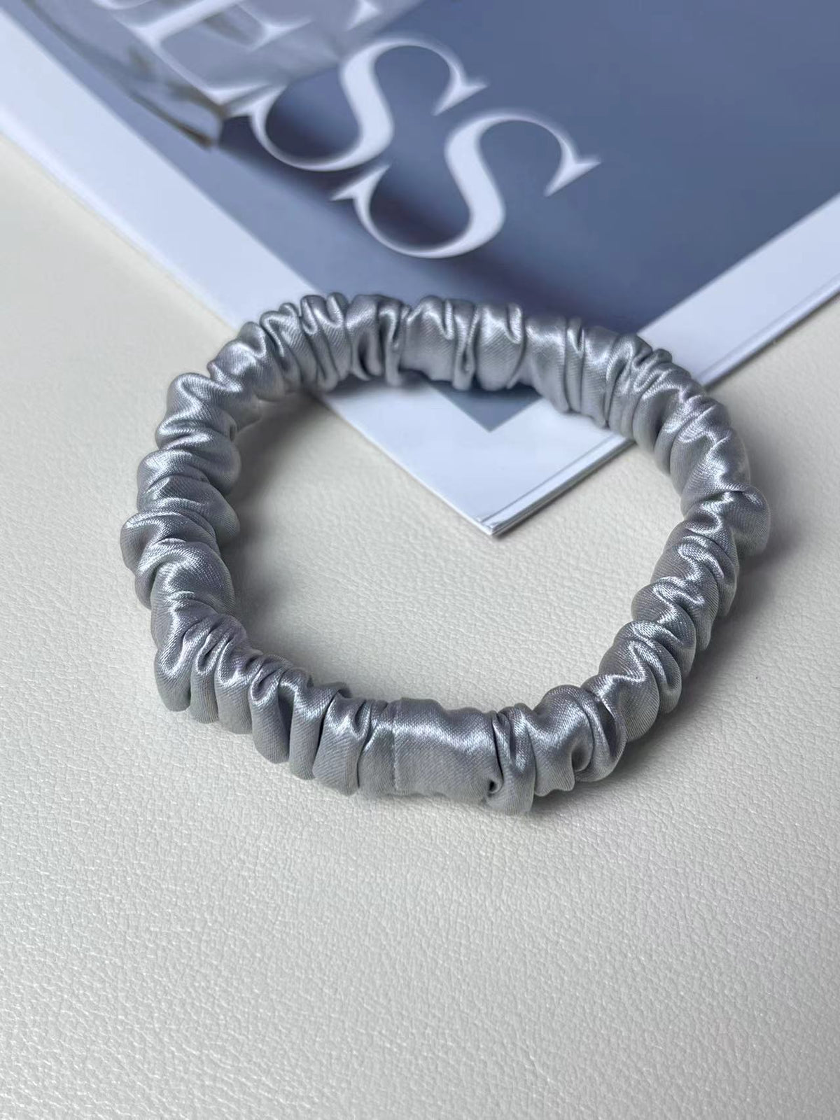 Silk Little Hair Ring Silk Satin Large Intestine Ring ne fait pas de mal à la corde des cheveux traceless