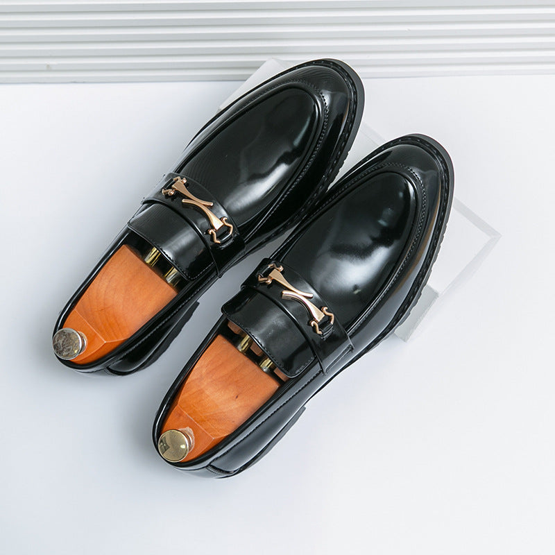 Nouveau style en cuir doux Hommes Chaussures avec un fini brillant pour le commerce extérieur