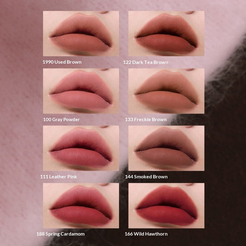 Matte Lip Liner dans un teint de levure pour un doux