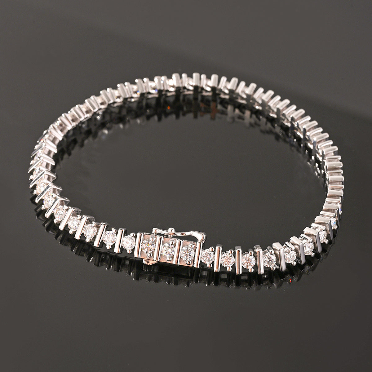S925 Argent Sterling 44pcs 3mm Moissanite Bar Set Bracelet de tennis 15-18cm D Couleur VVS1 Pla