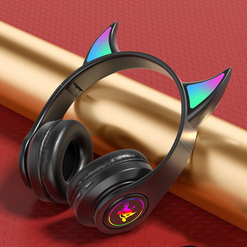 Low Light Mode Foldable Headphones