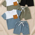 Boys' short-sleeved shirt and shorts