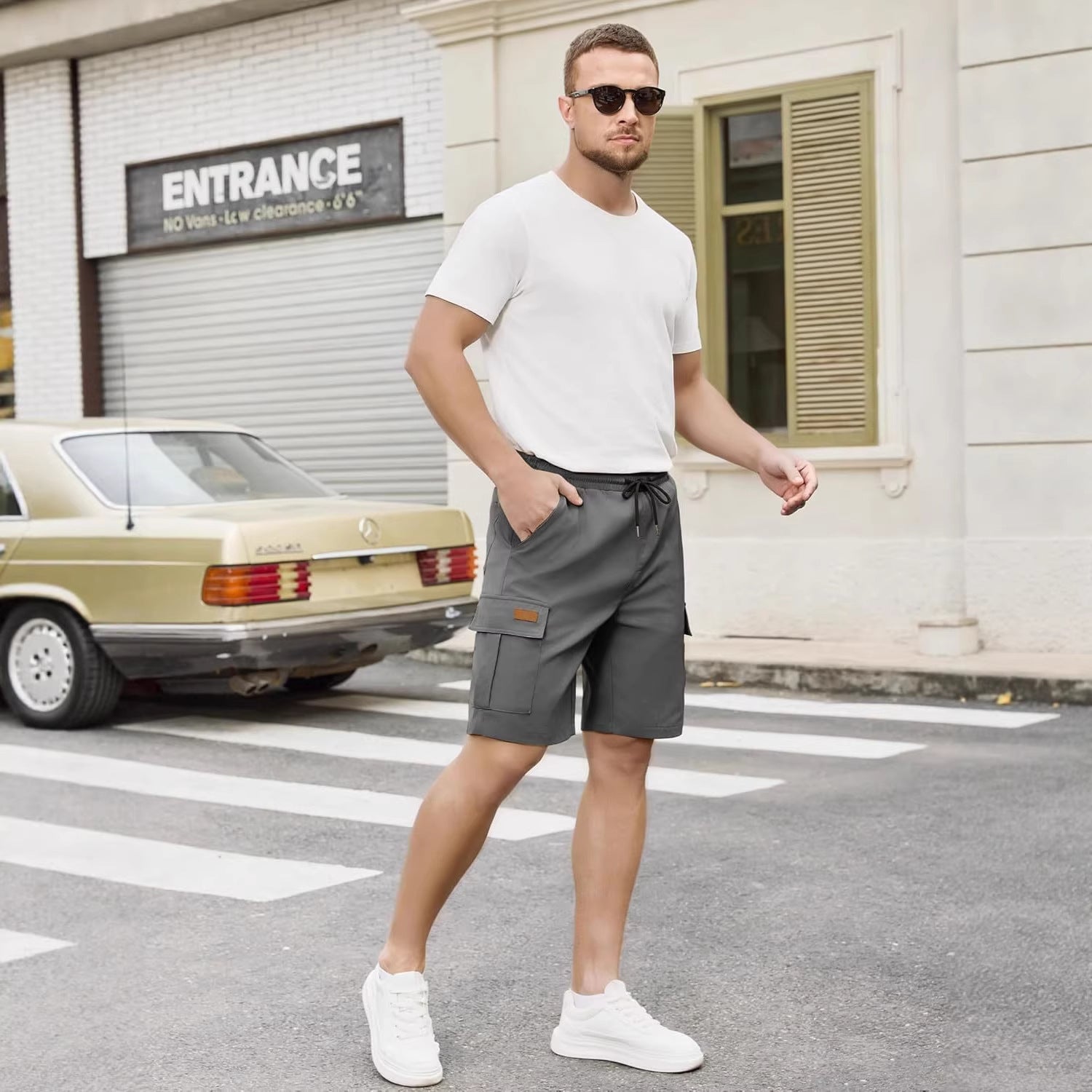 Short respirant à séchage rapide avec poches multiples