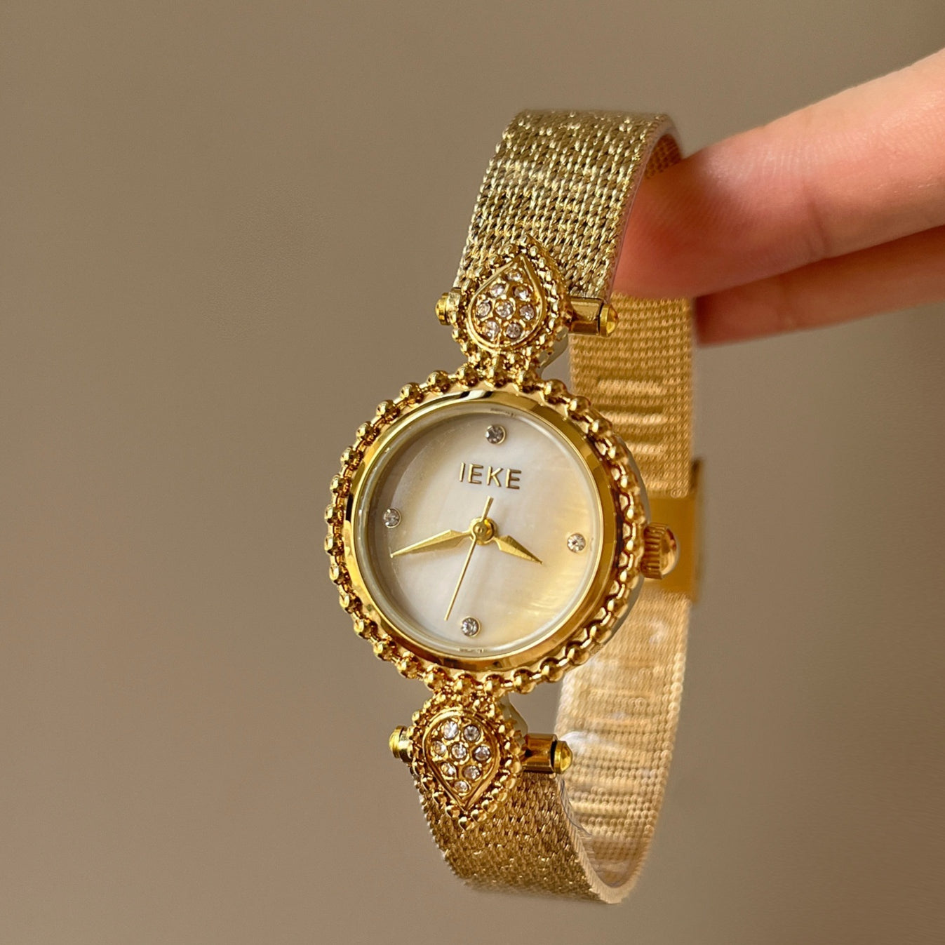 Mode Casual Retro Court Vieux Style Watch Femmes