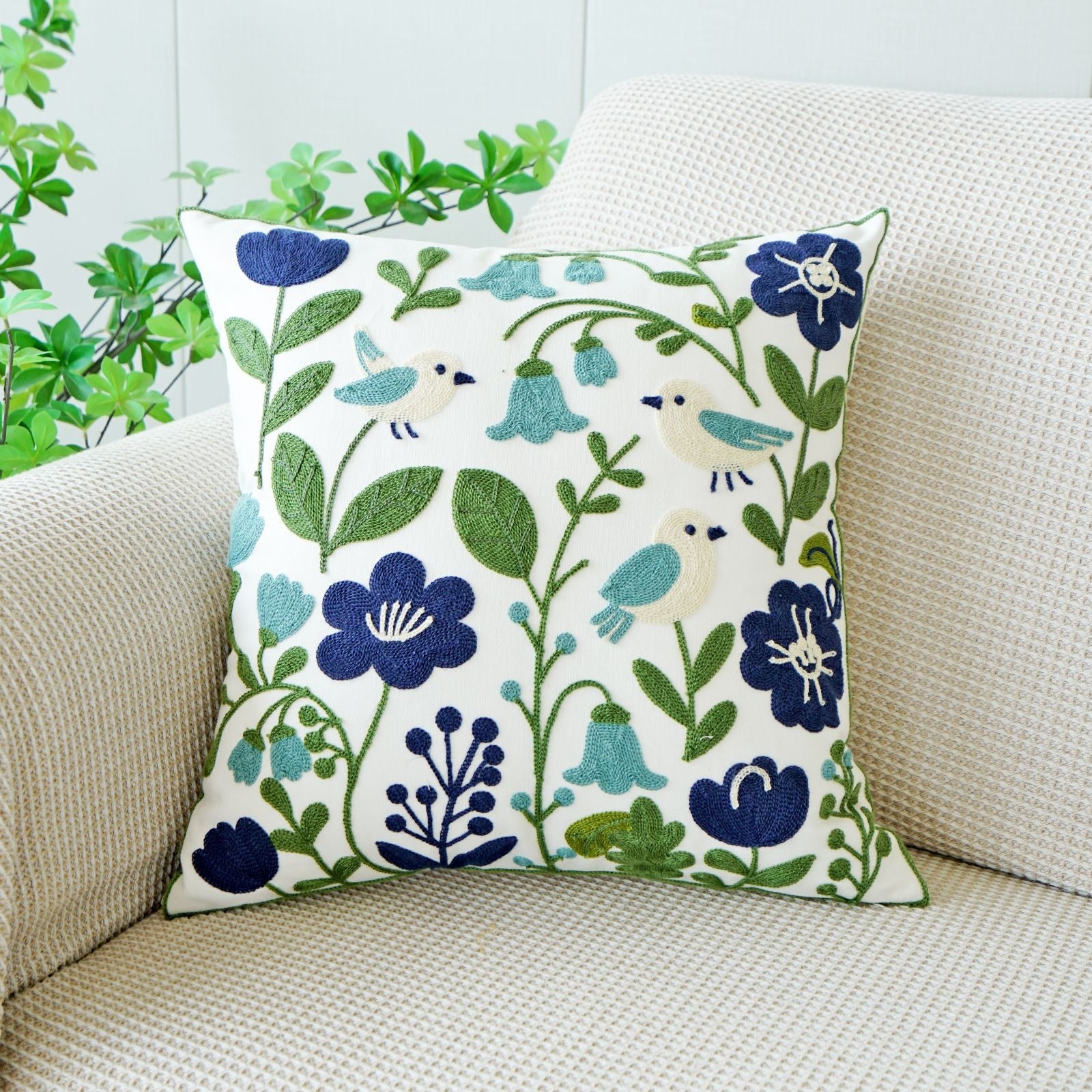 Coussin floral brodé de style pastoral pour canapé salon